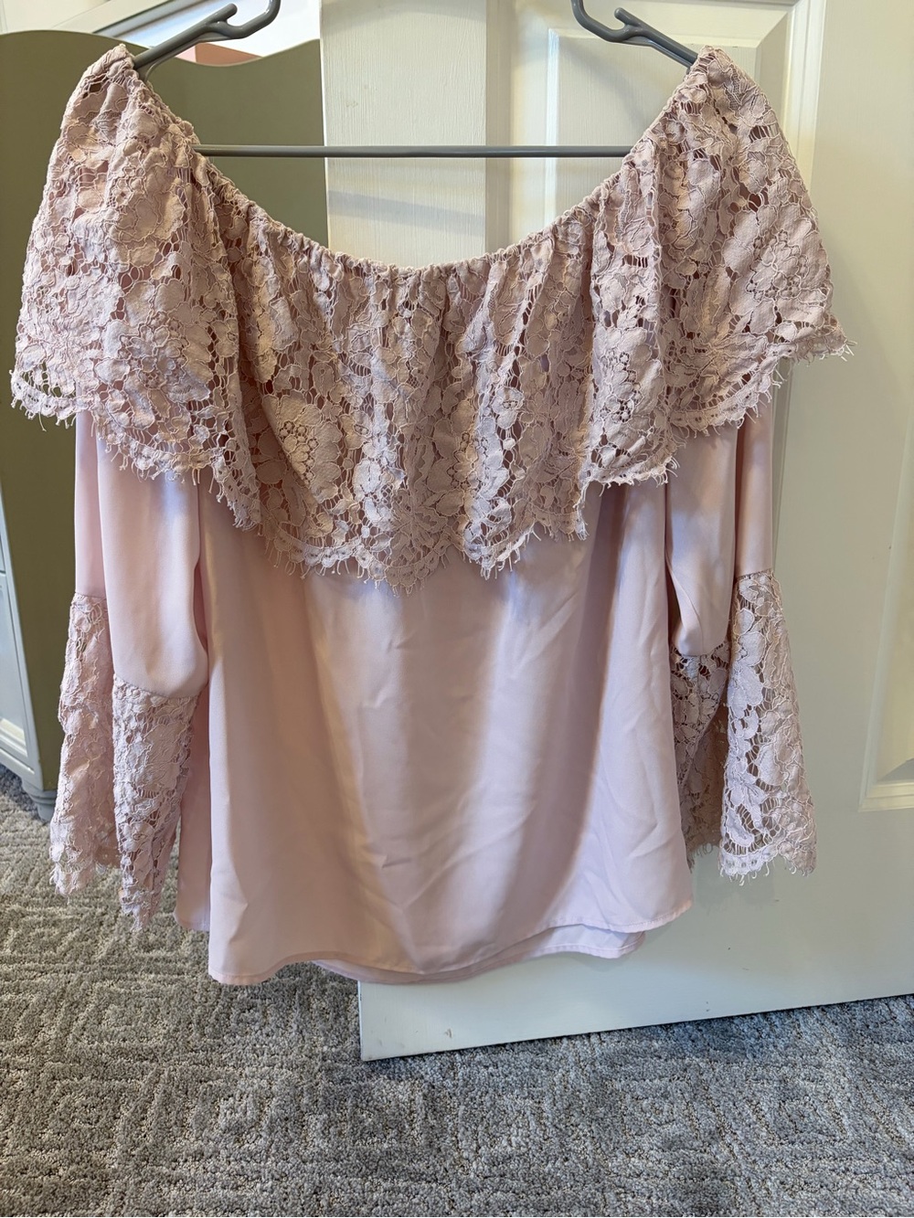 Vince Camuto Blush Pink Off-Shoulder Lace Trim Top